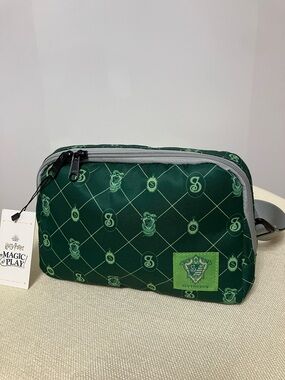 Harry Potter Wizarding World Slytherin Crossbody Belt Bag Green
